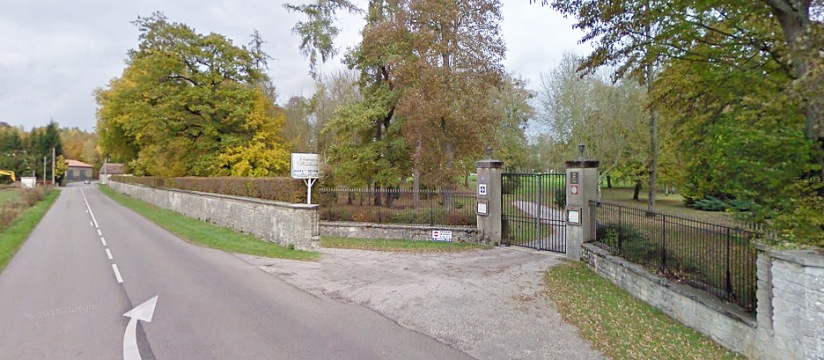 Chateau-des-Monthairons-entree
